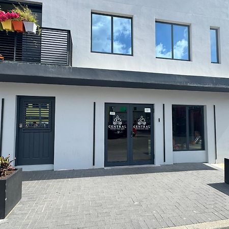 אורנג'סטאד Central Boutique Hotel מראה חיצוני תמונה