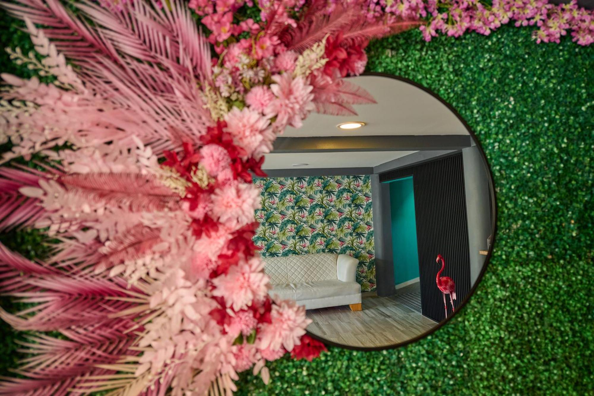 אורנג'סטאד Central Boutique Hotel מראה חיצוני תמונה