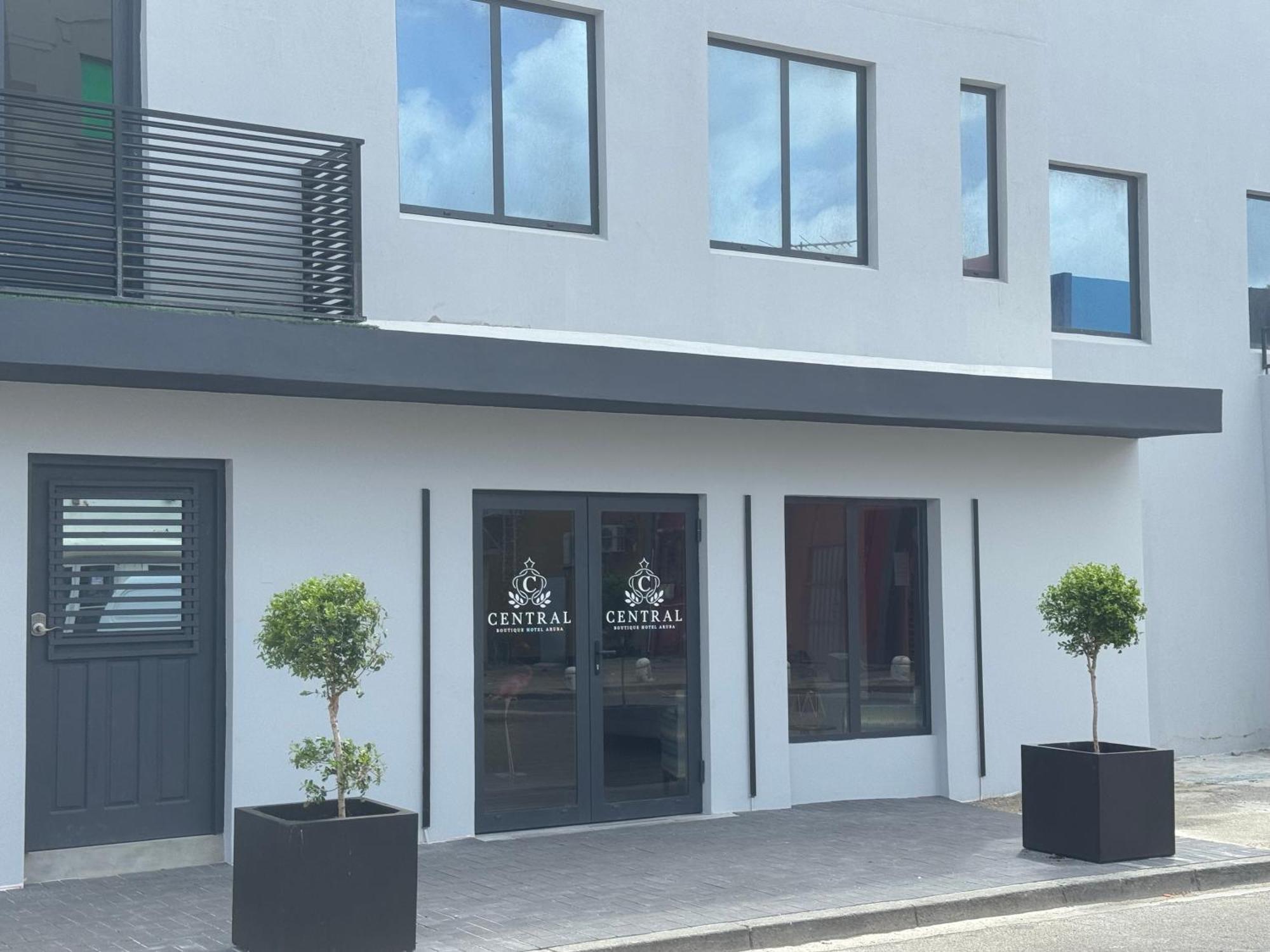 אורנג'סטאד Central Boutique Hotel מראה חיצוני תמונה