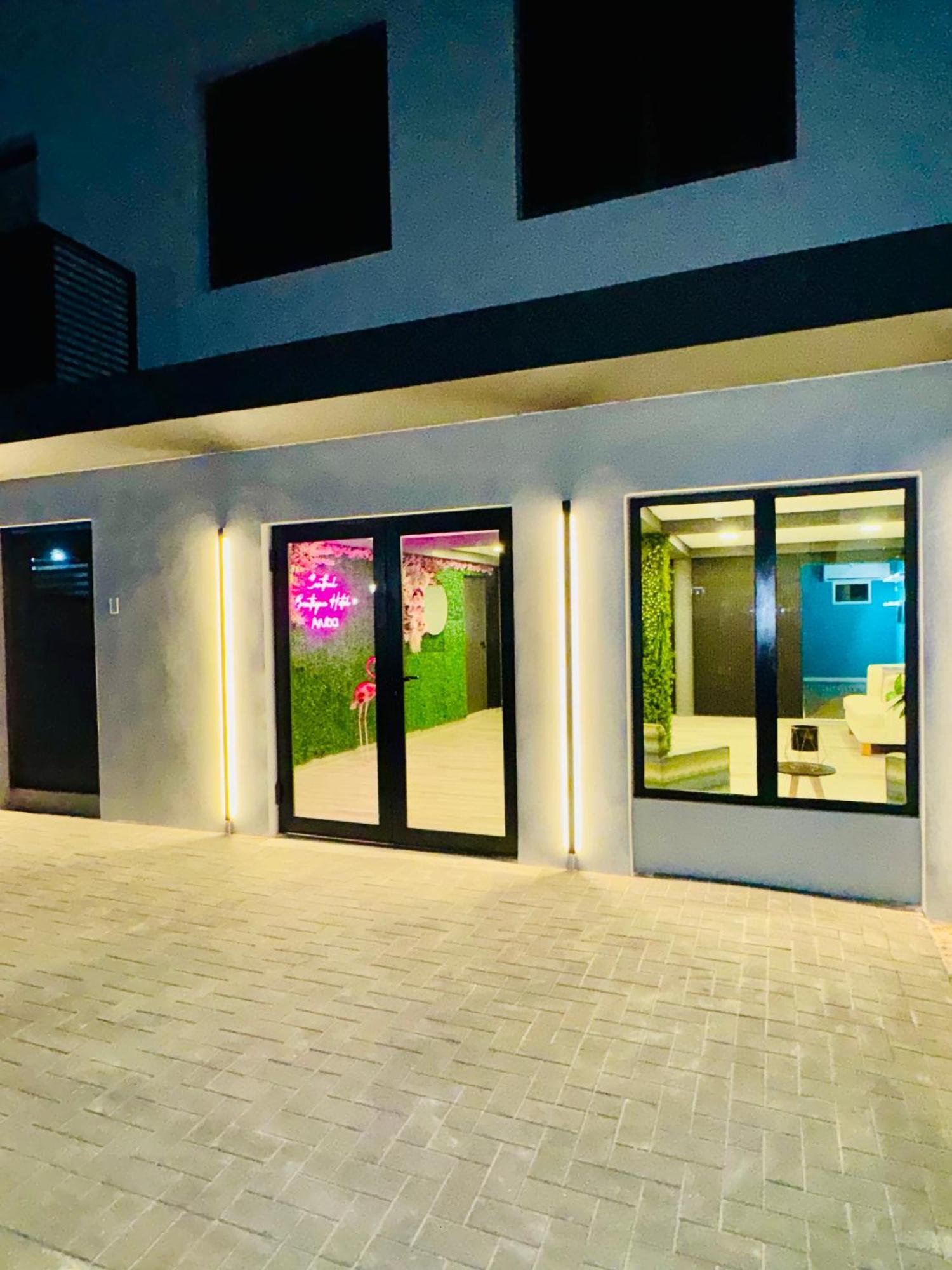 אורנג'סטאד Central Boutique Hotel מראה חיצוני תמונה