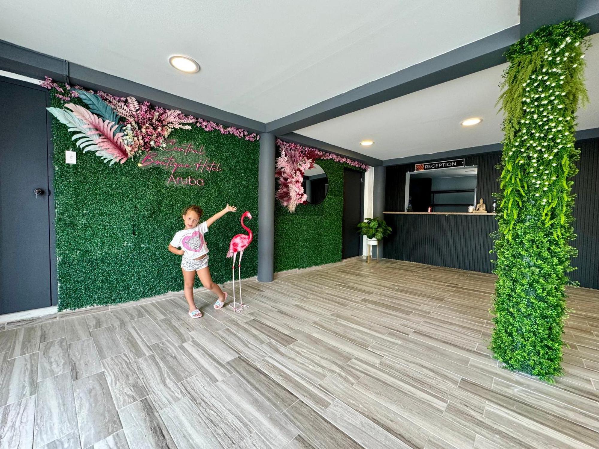 אורנג'סטאד Central Boutique Hotel מראה חיצוני תמונה