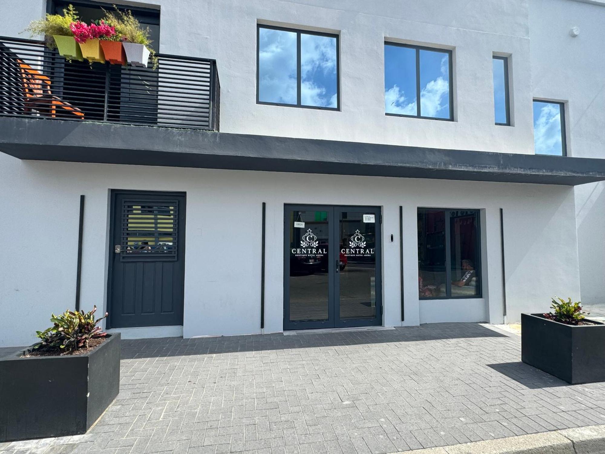אורנג'סטאד Central Boutique Hotel מראה חיצוני תמונה